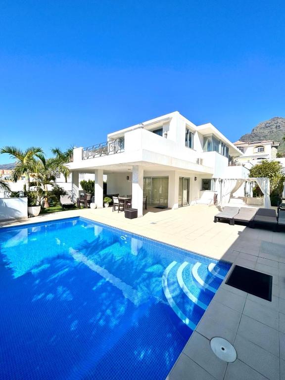 Luxury Villa in Costa Adeje K301 - 1