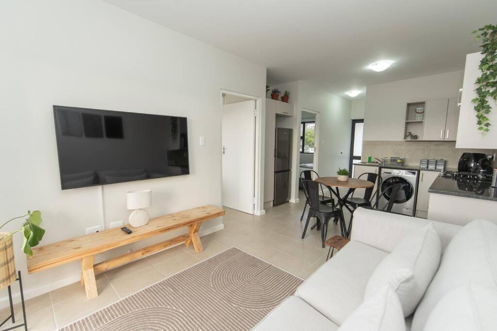 Soft Landing, Gqeberha