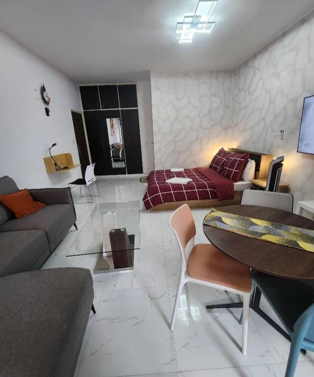 Over cloud 1, Marcory