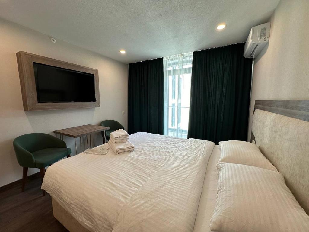 Business class studio with the Mountain View 115А, Batumi