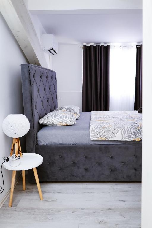 Lola apartman, Tivat