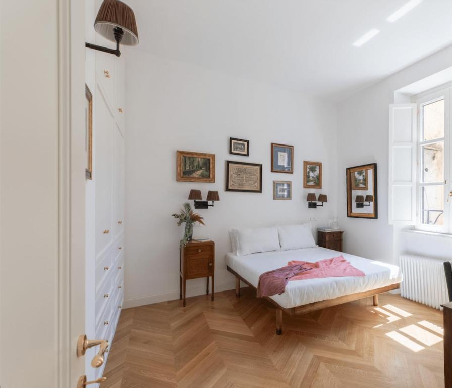 iFlat Campo de' Fiori Brand New & Bright apt, Rzym