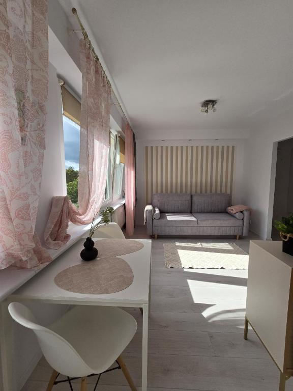 Dworcowa przy basenie, Olštýn