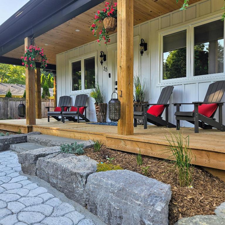 Redwood Suite, Niagara on the Lake