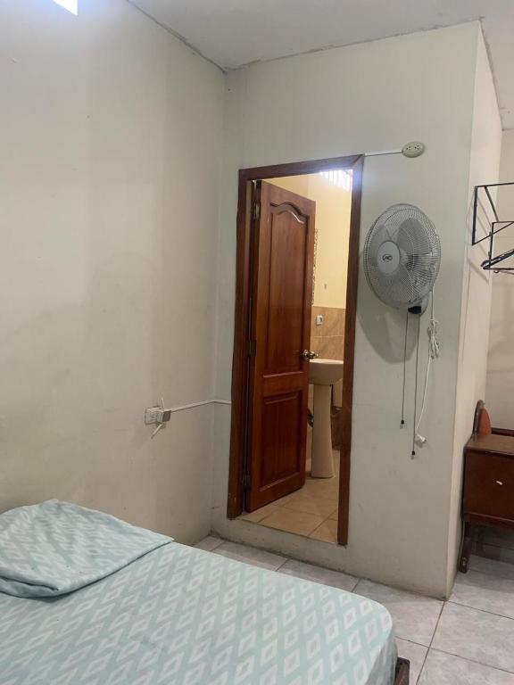 Habitaciones amobladas - Manabí suites - 4