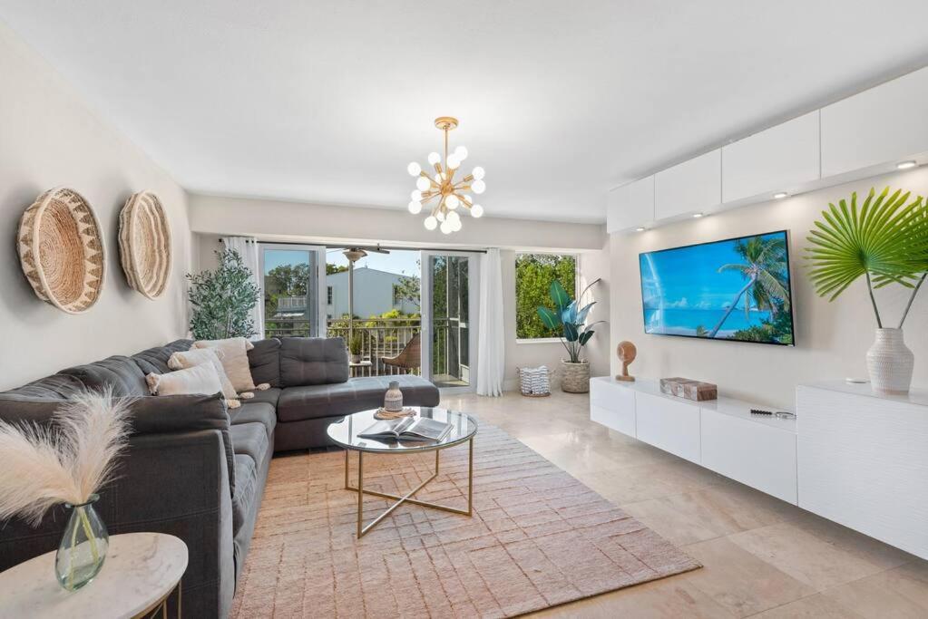 KAWAMA N2 in Key Largo, Beach, Lagoon, Pools, Tennis, Free Bikes and Canoes, Key Largo