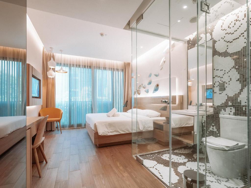 ホテル バギス (A Hotel Bugis)