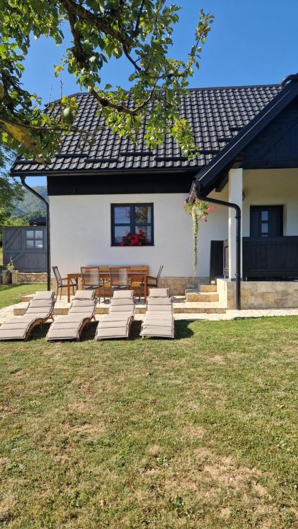 Plitvice Apis, Korenica