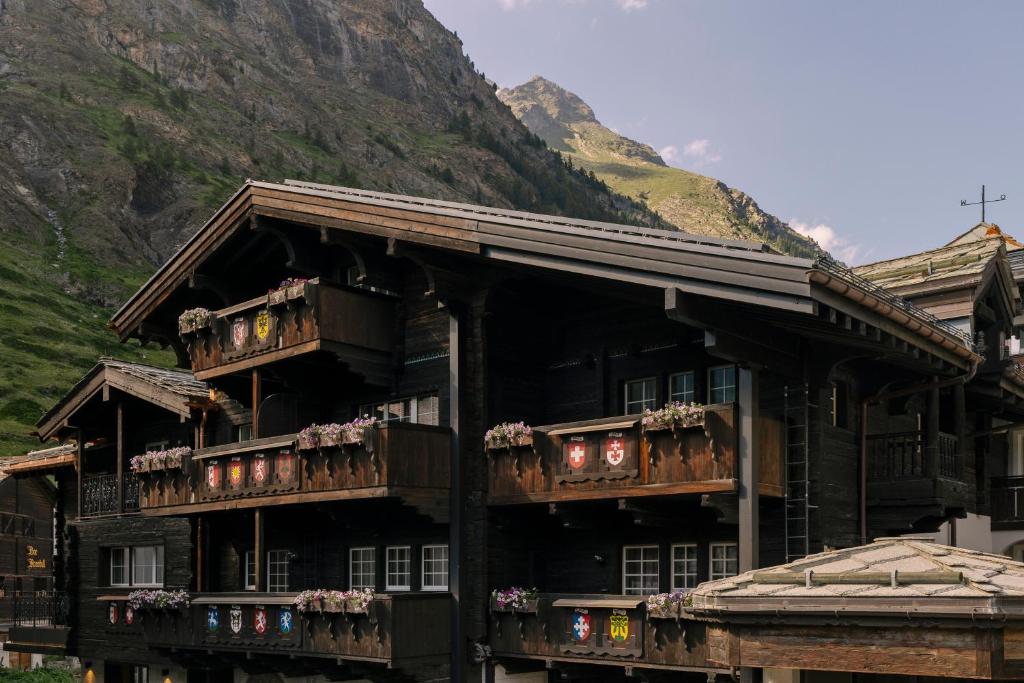 SCHLOSS Zermatt - CBD & Adaptogenic Spa and Sport Hotel - 2