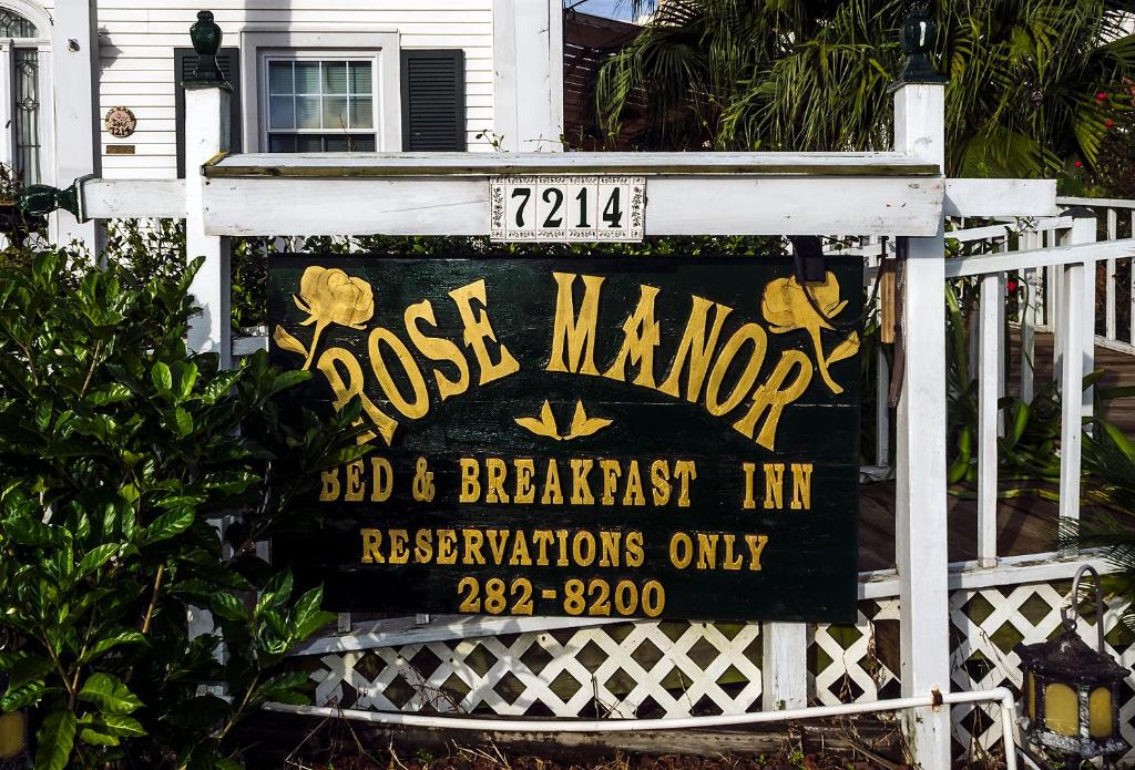 Rose Manor Bed & Breakfast photo