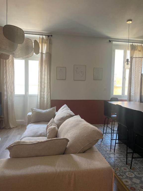 Superbe appartement 2 chambres plein centre - 2