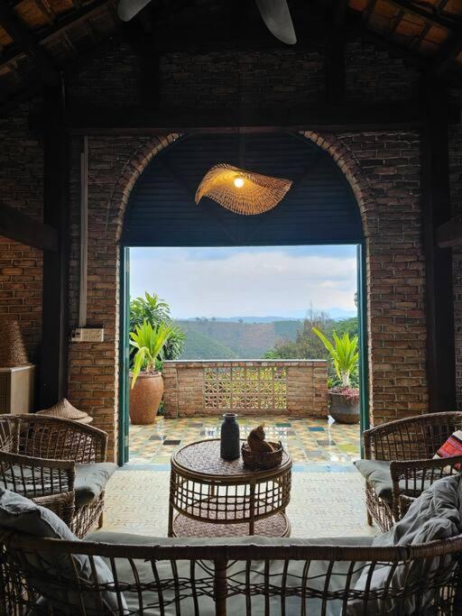 Nhà Gach Cổ-Antique Brick House Nhà Gach Cổ-Antique Brick House