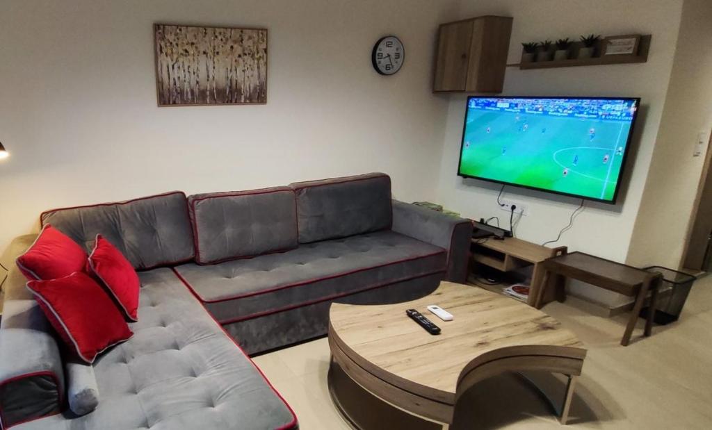 Myrteni apartment, Néa Péramos