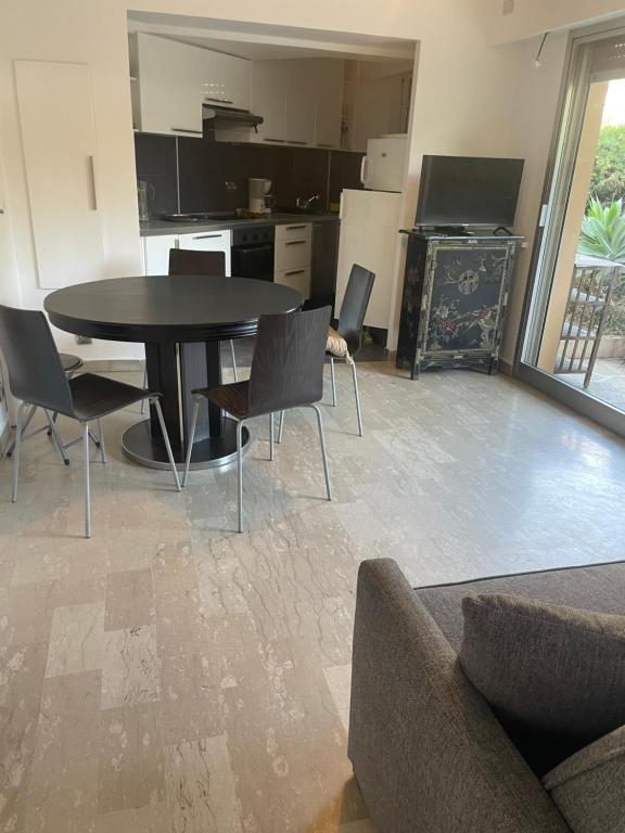 NICE FLAT WITH GARDENS Limites cannes juste 10 MNS CROISETT - 3