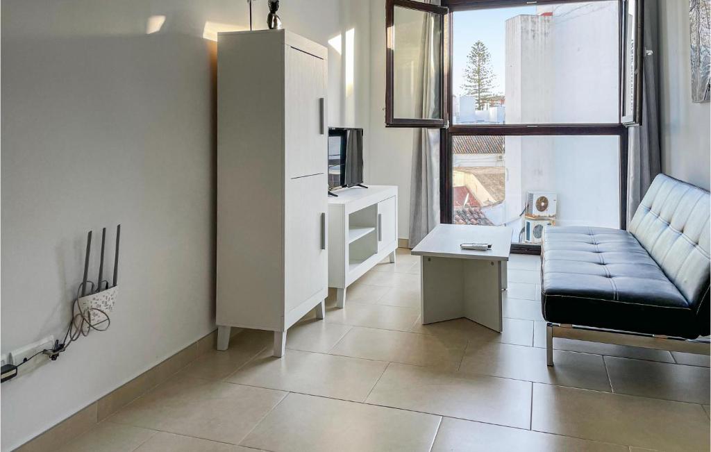 Nice Apartment In Estepona With Wifi, Estepona