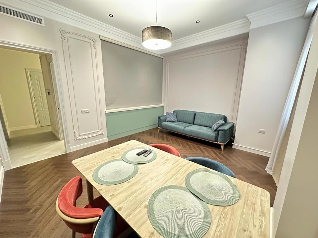 High Xatai Apart, Baku