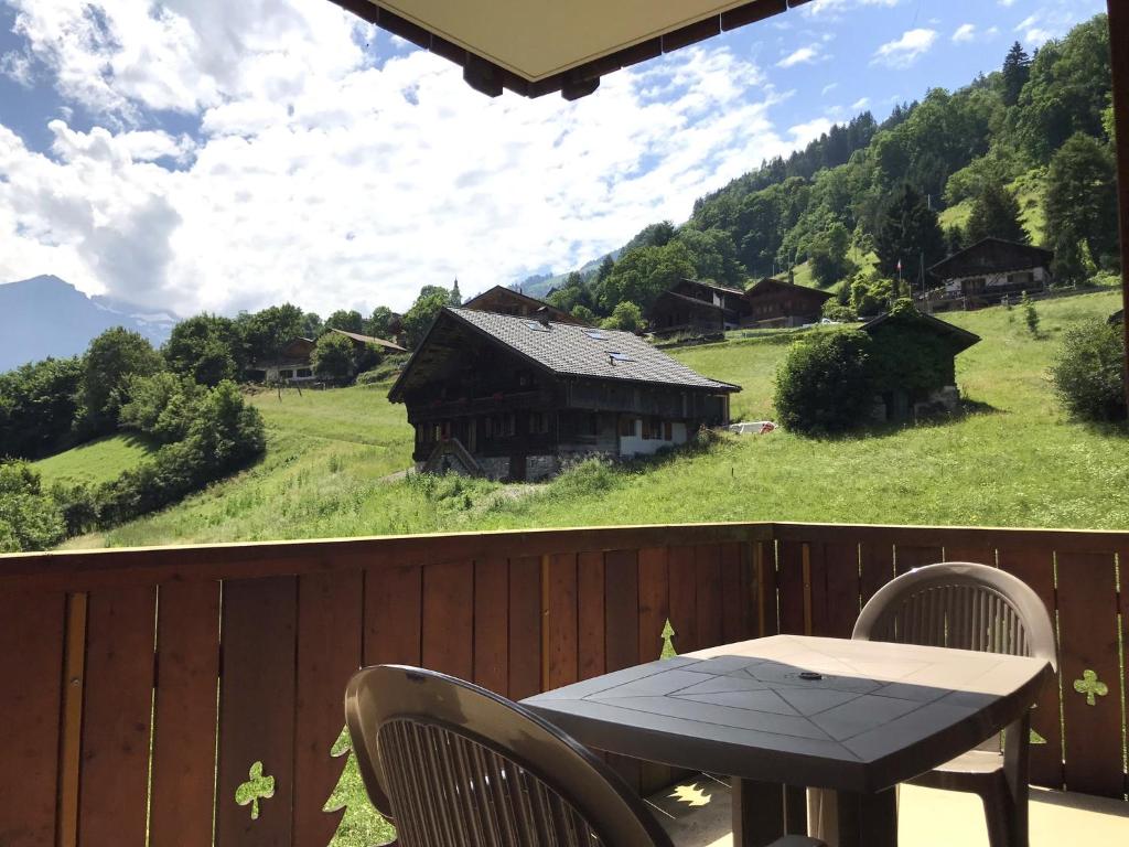 Mountain River Luxury Apartment - 1
