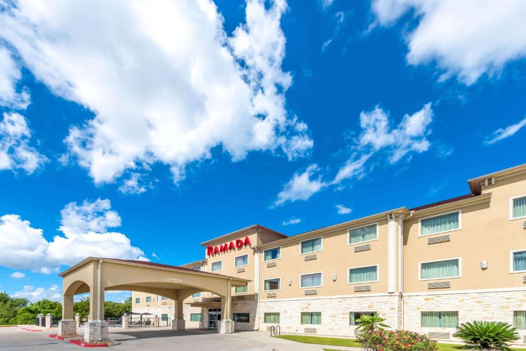 Ramada by Wyndham College Station, College Station