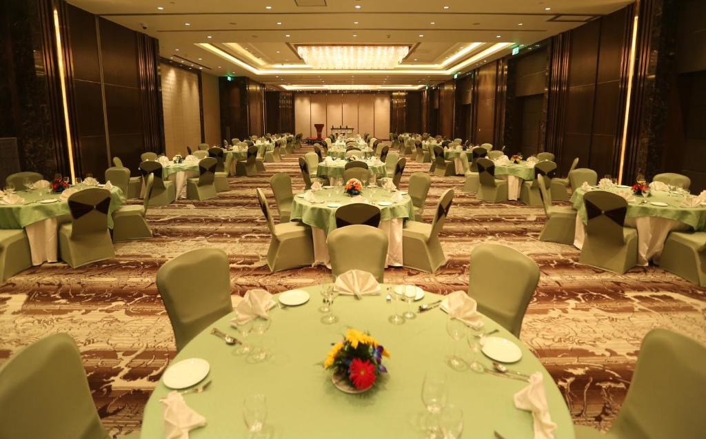 Banquet hall