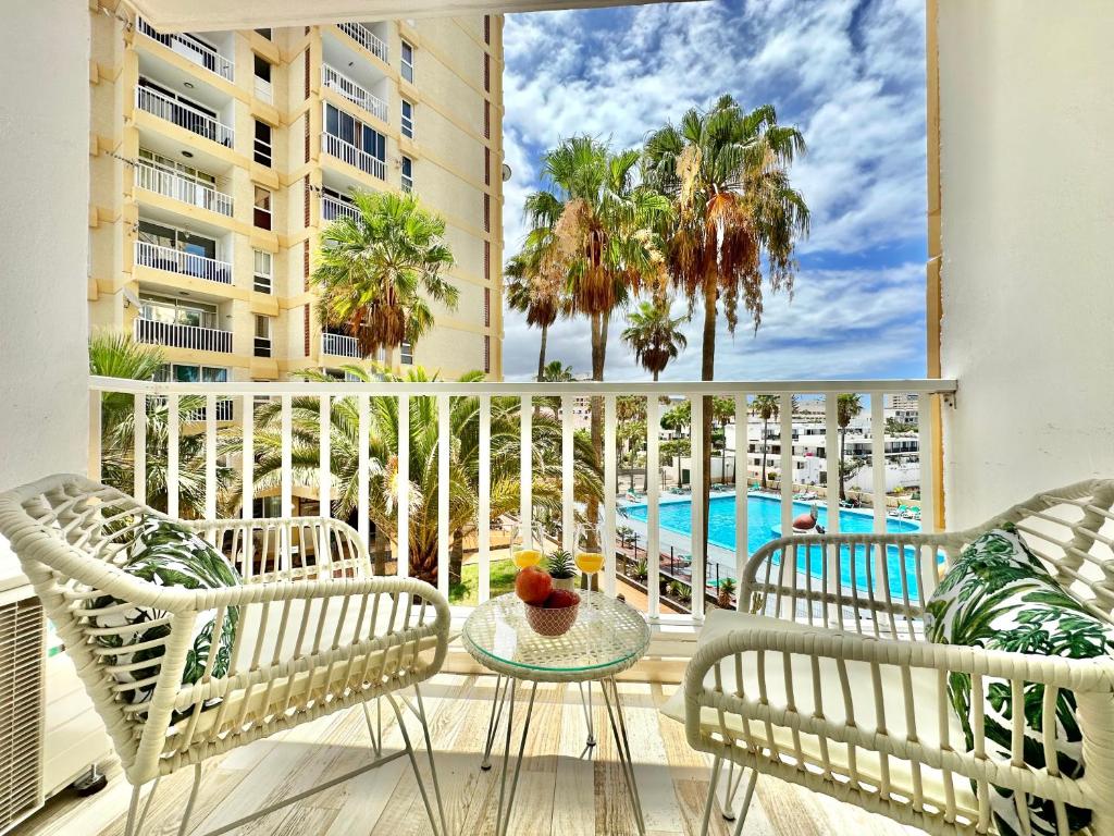 Torres de Yomely - Y2G, Playa de las Americas