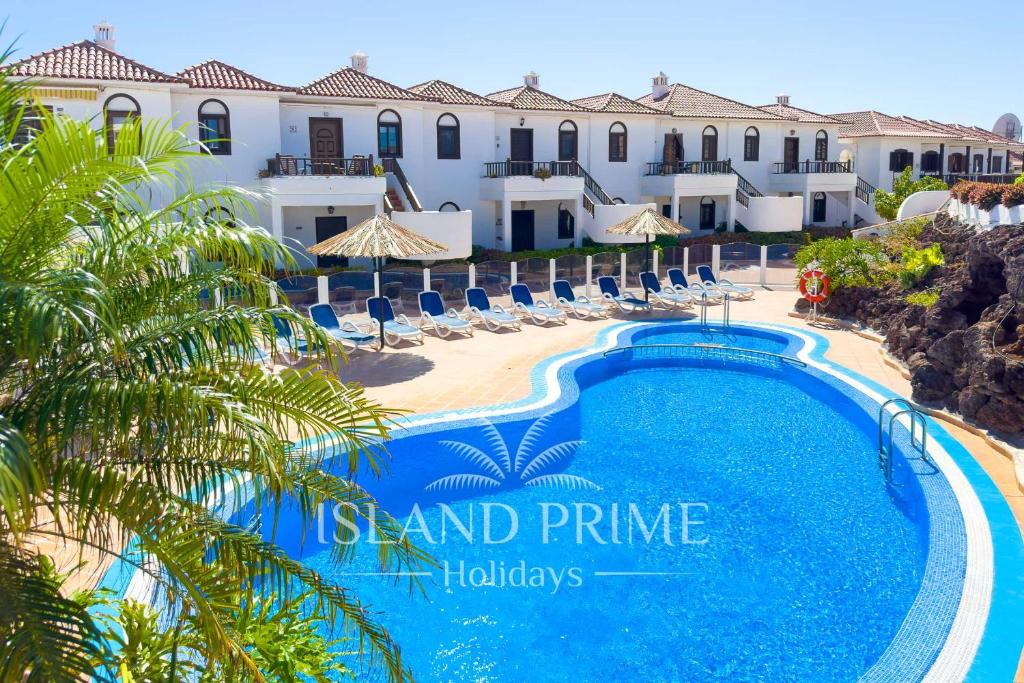 Amazing Sea & Marina Views with Golf Views in Heated Pool Complex AQ846 - 2
