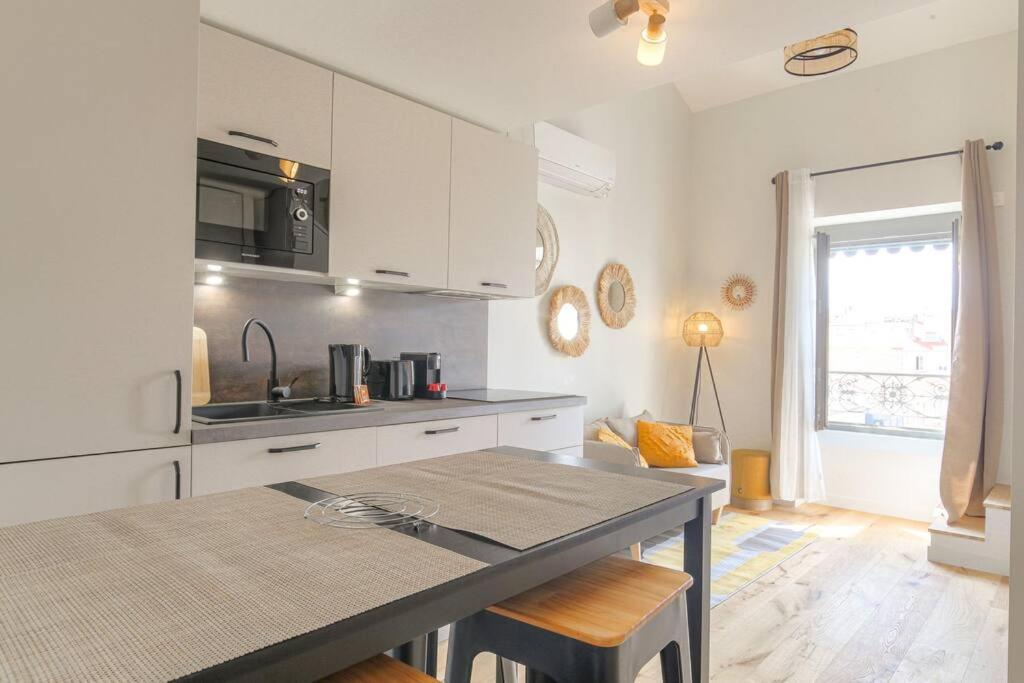 Appartement T3 neuf, climatisé proche Lyon 3 - 2