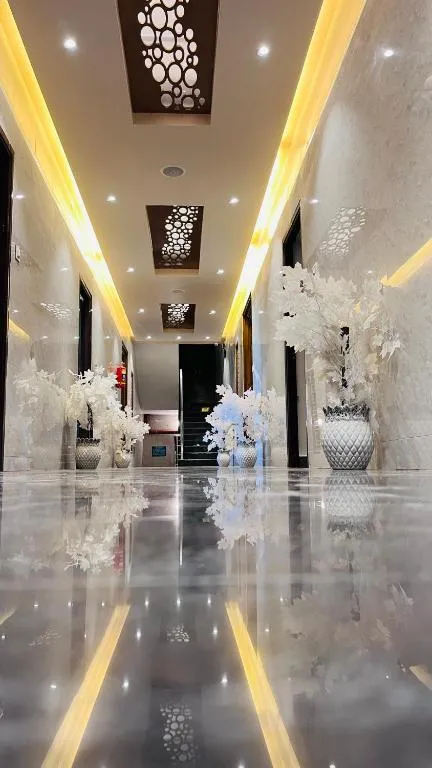 THE JEYAM RESIDENCY - Opp To Mangrove Boating - JR Groups，位于蓬蒂切里的酒店