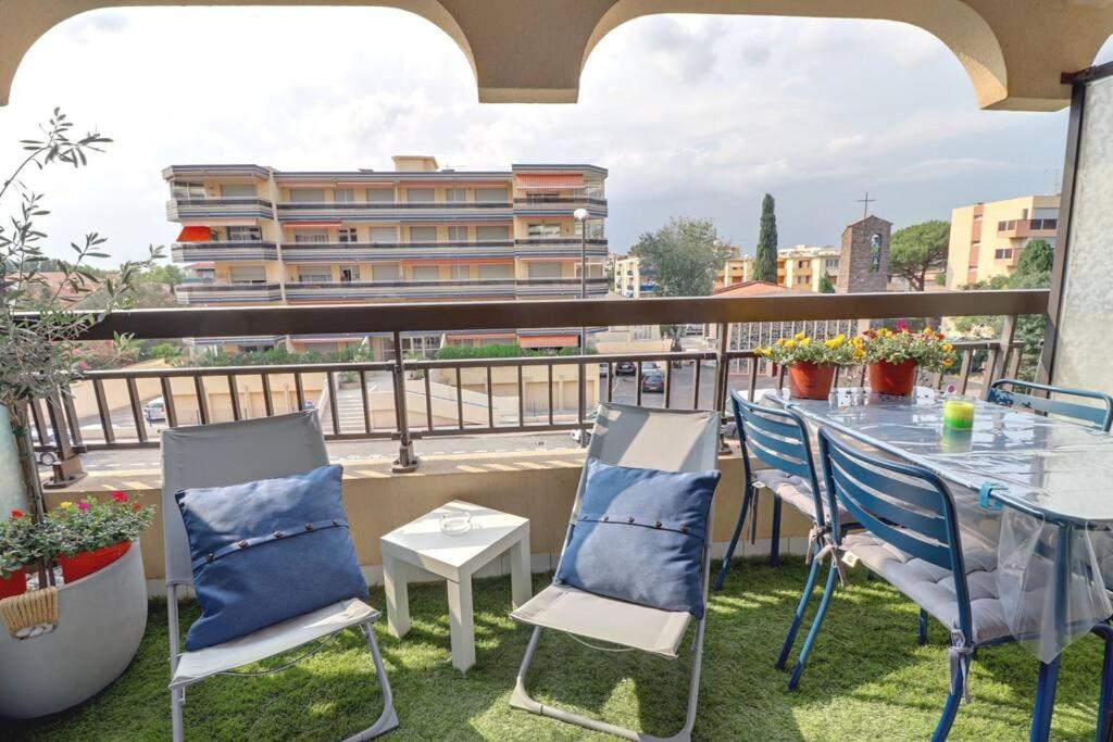 Fréjus Plage Paradis T1 cabine clim terrasse Wi-Fi - 2