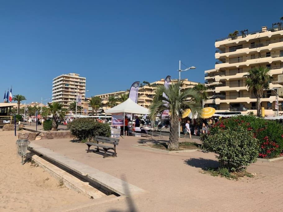 Fréjus Plage Paradis T1 cabine clim terrasse Wi-Fi - 1
