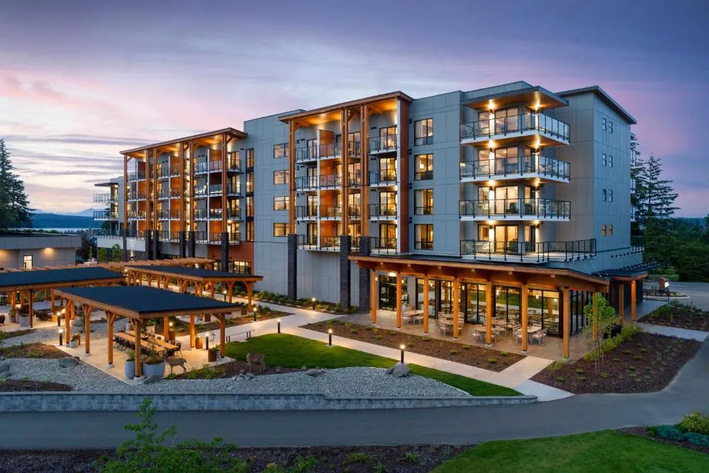 Naturally Pacific Resort, hotel in Campbell River