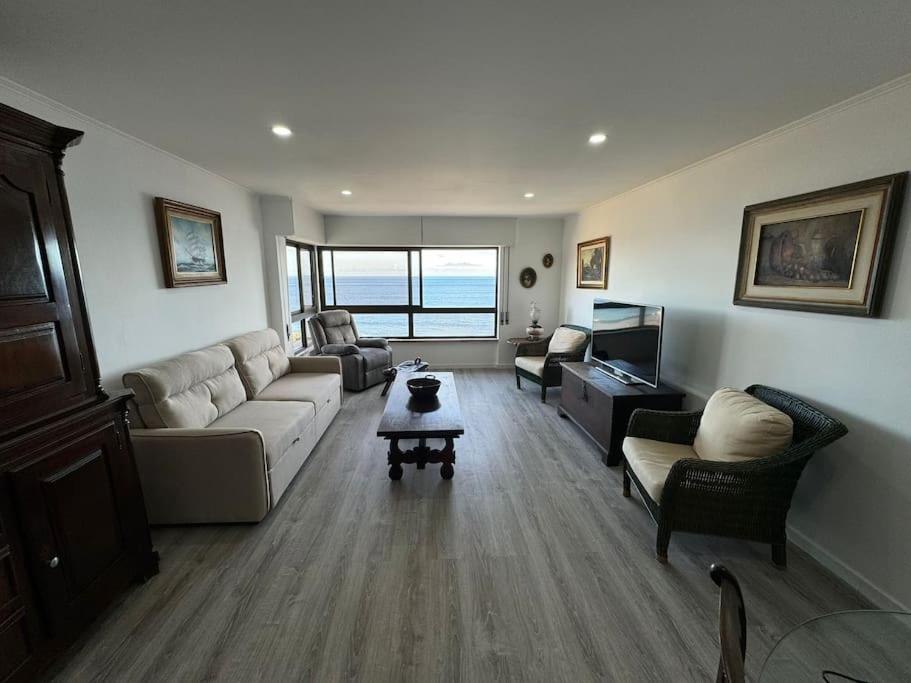 Beachfront Amazing Location - 19th Hole, Ponta Delgada