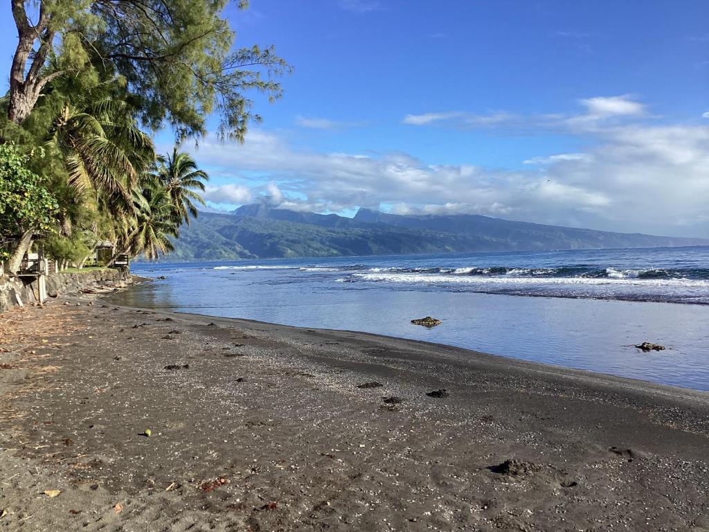 Fare pae tatahi, Afaahiti