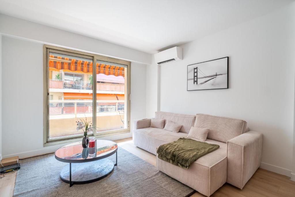 Near old town and apartment fully renovated - 3