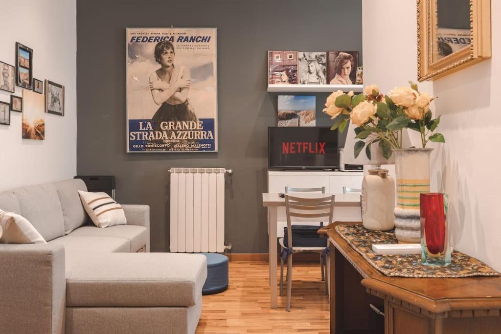 2 Bedroom - Free WiFi - Italian Star Apartment - 3