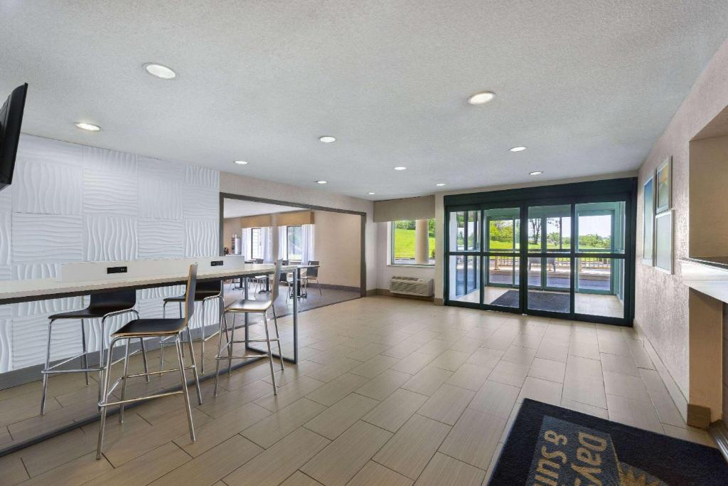 Days Inn South 전경