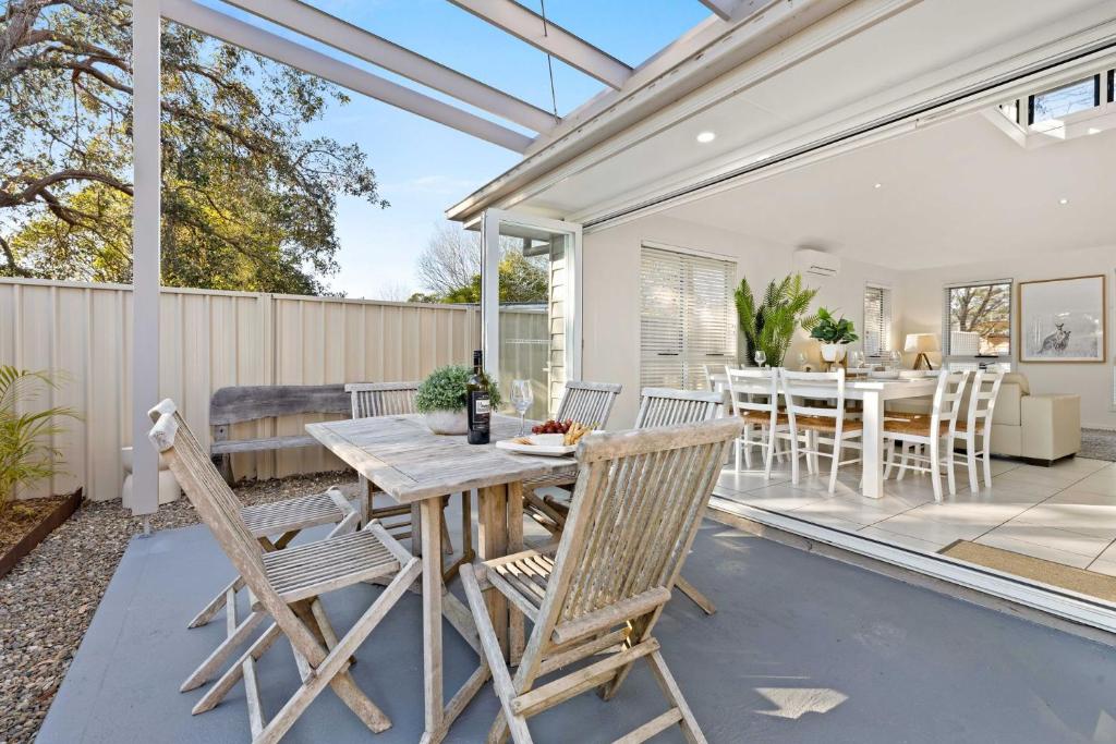 Rock Salt by Experience Jervis Bay, Huskisson