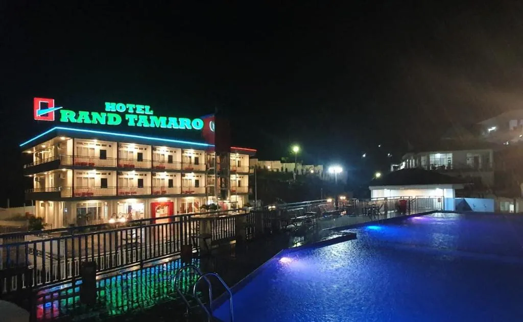 Grand Tamaro Hotel, hotel in Parapat