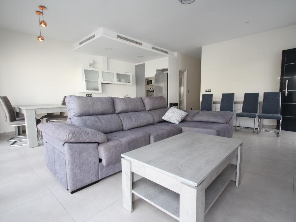 Designer Villa with pool - 4