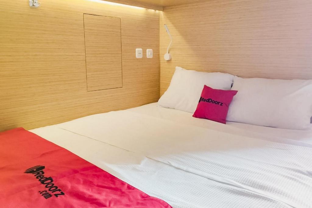 RedDoorz at Capsule Inn Teuku Umar, Tanjungkarang