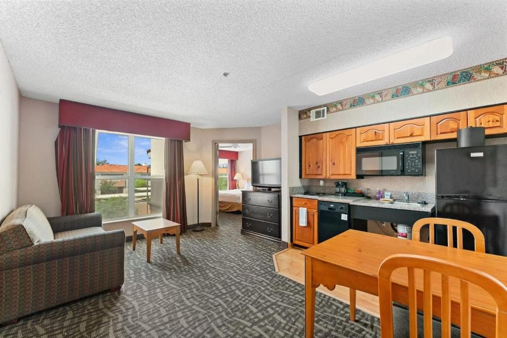 Scottsdale 2 bd 2 ba furnished apt King beds｜クチコミあり フェニックス（AZ）