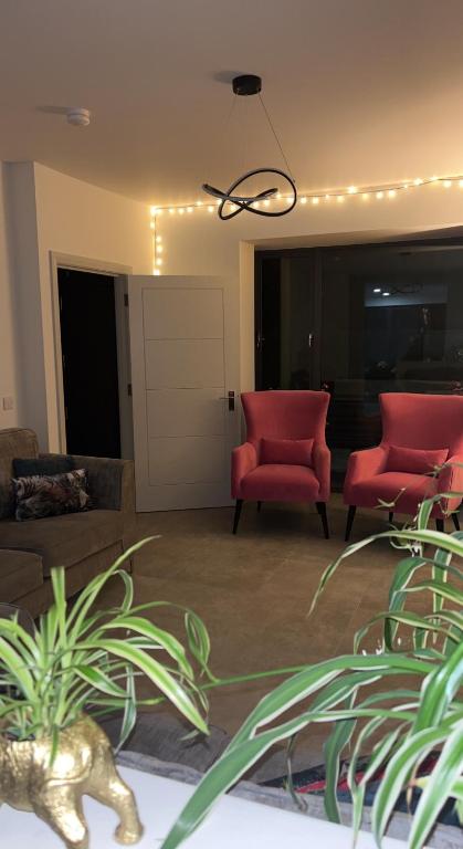 Nine Hatherans, Portstewart