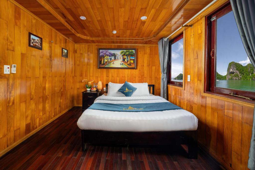 Sunlight Boutique Cruise 69