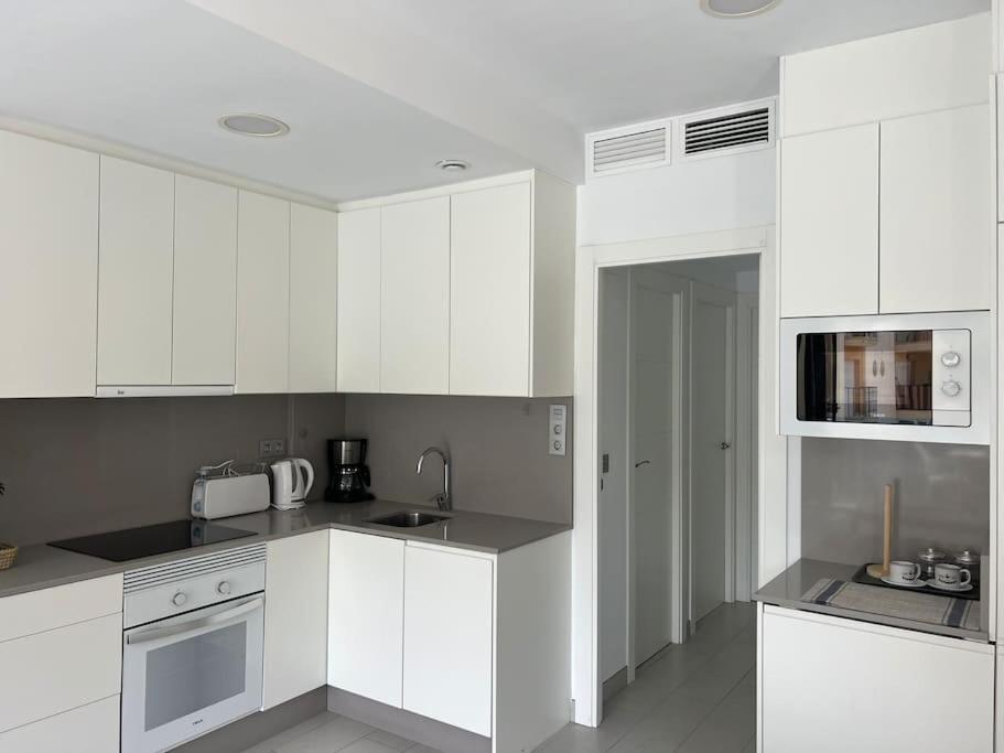 Luxury & New apartment with pool II - 5