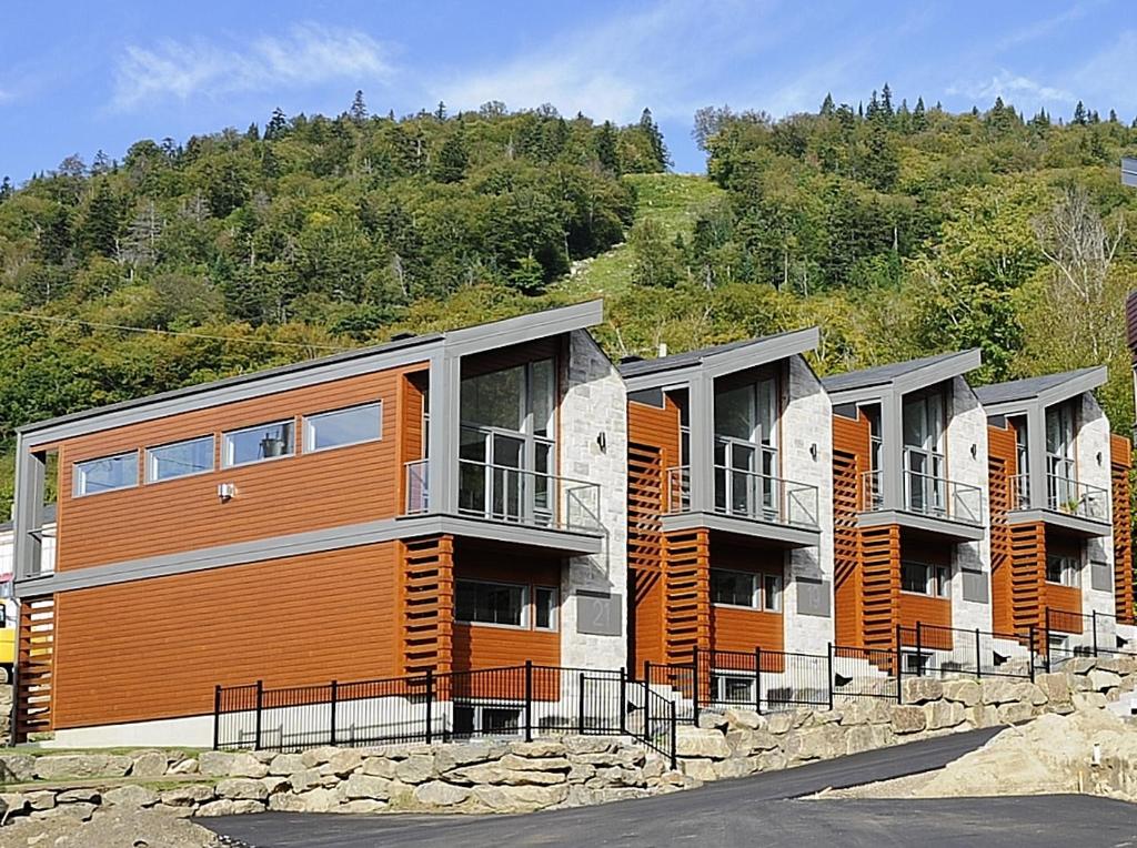 Chalet 23 Chemin des Quarante by Les Chalets Alpins, Stoneham