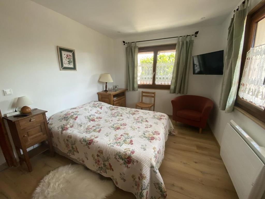 Appartement 5 pers, centre Cernix, piste & commerces, animaux admis, parking, balcon - FR-1-733-148 - 4