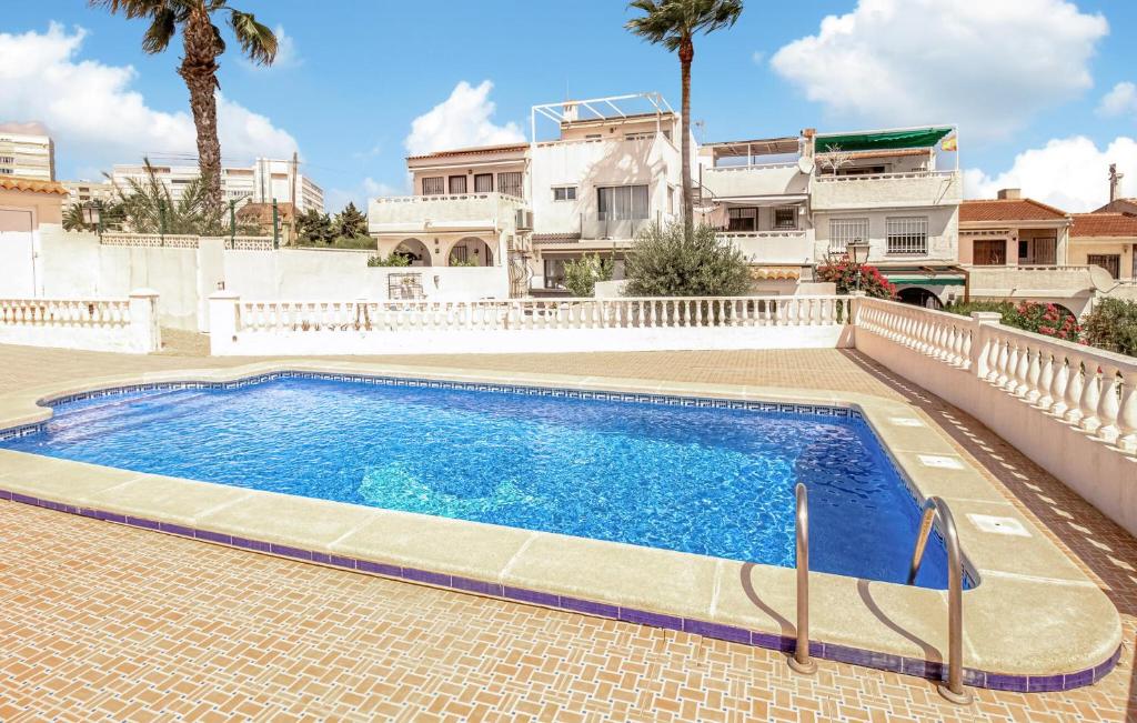 3 Bedroom Beautiful Apartment In Torrevieja - 1
