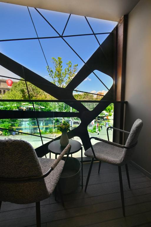 London Hotel Yerevan バルコニー/テラス