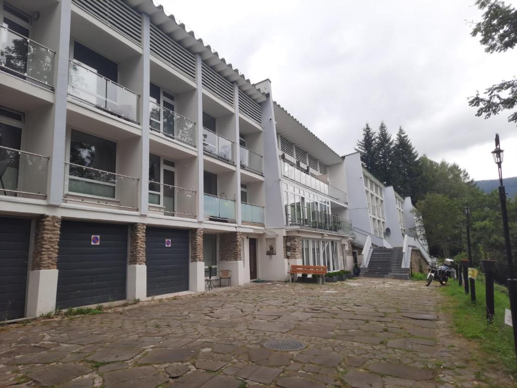 Barbara Ustroń, Ustroň