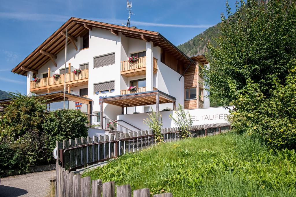 Hotel Taufers - 1