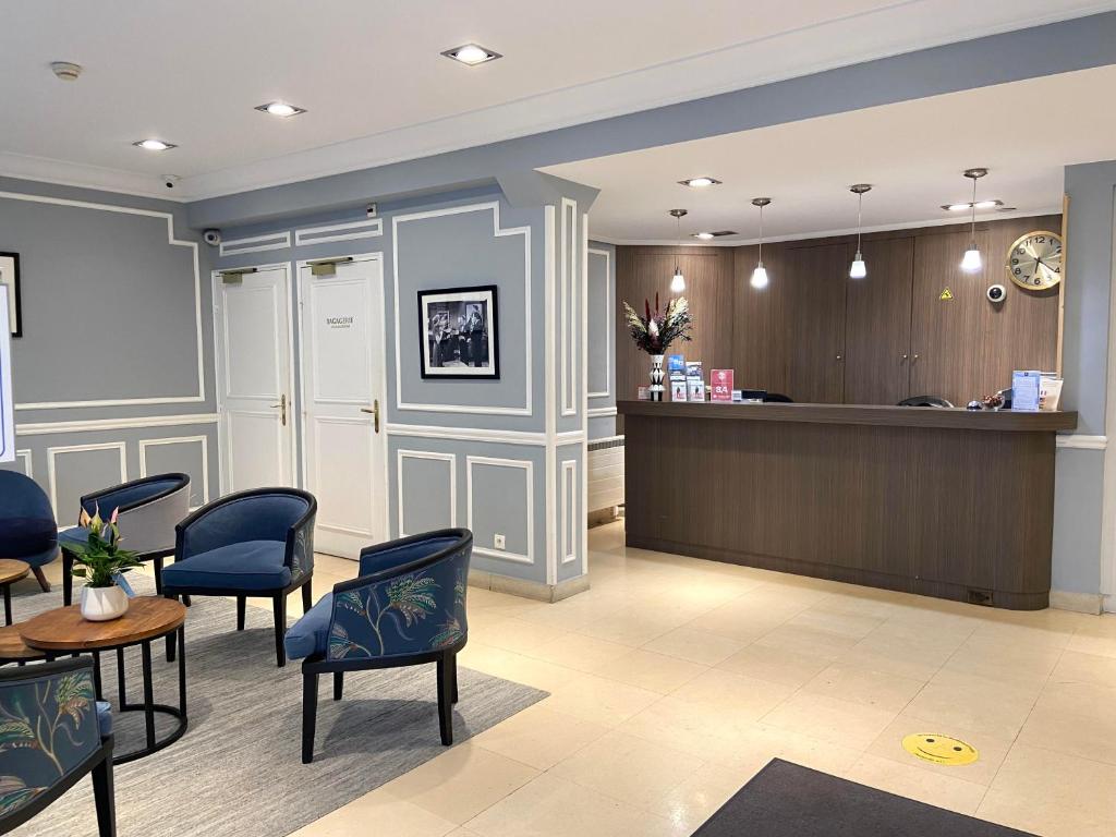 ホテル セントラル サンジェルマン (Hotel Central Saint Germain) フロント・ロビー
